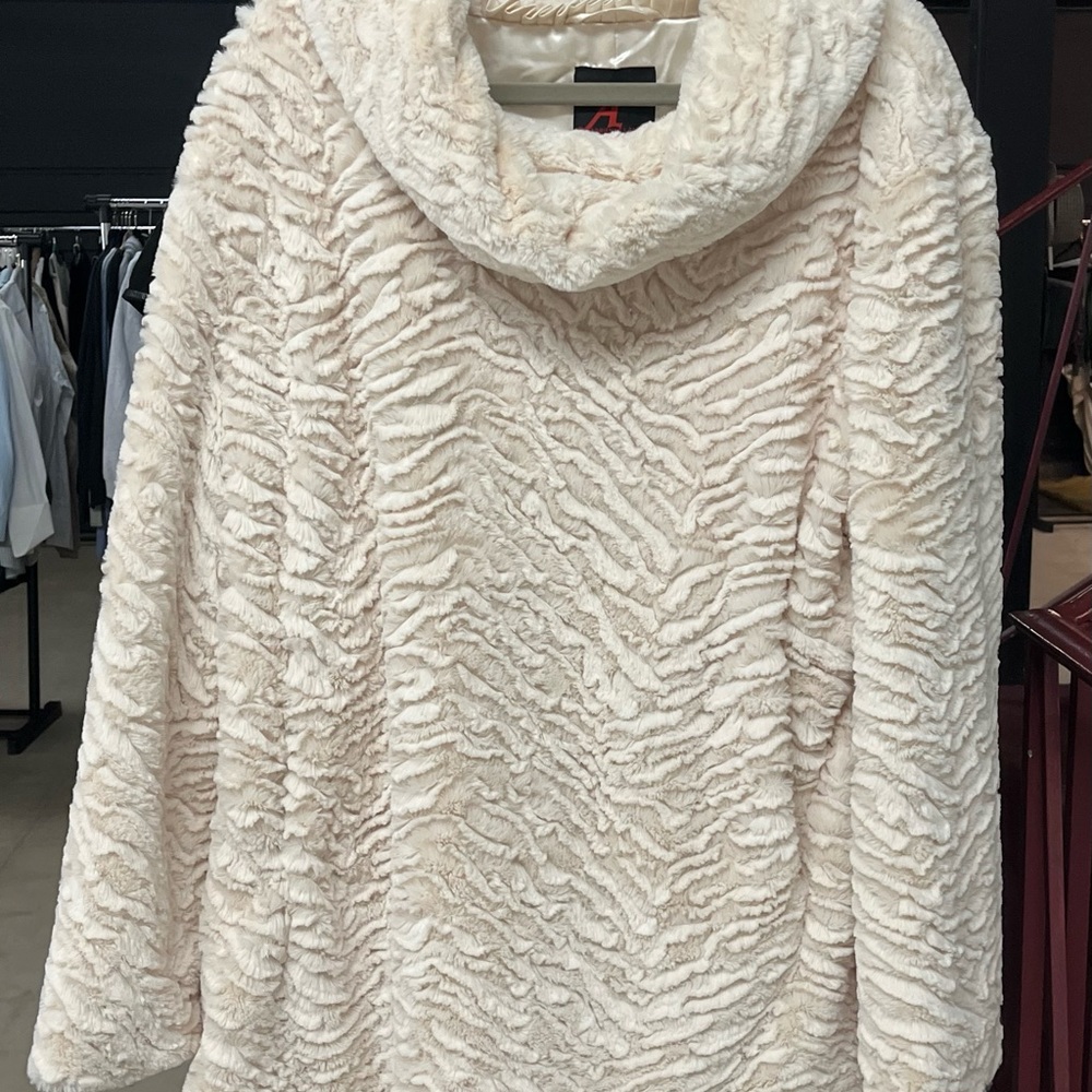 Adrienne landau White faux fur tunic Size L Bell Sleeve Pullover Fully Lined